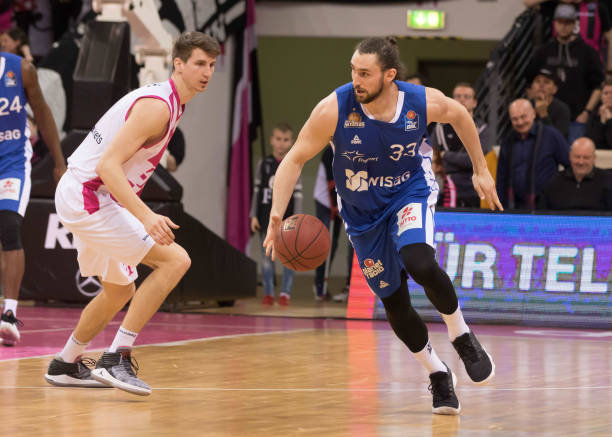 联赛中对抗 联赛中对抗